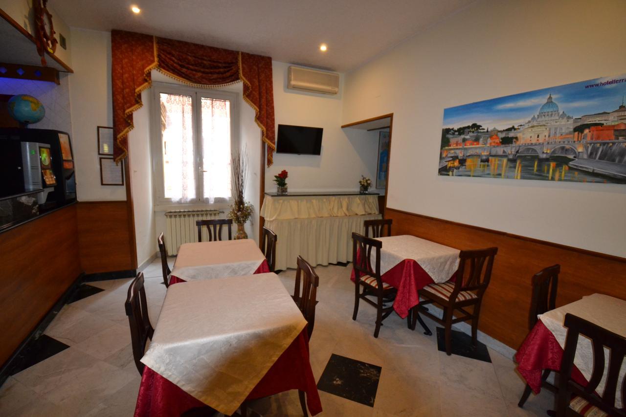 רומא Hotel Ferrarese מראה חיצוני תמונה